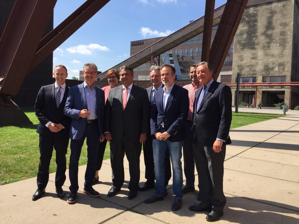 Gestern hat Bundeswirtschaftsminister Sigmar Gabriel das Haniel-Digitalunternehmen Schacht One auf Zeche Zollverein besucht